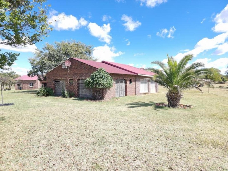 Commercial Property for Sale in Mullersrust Free State